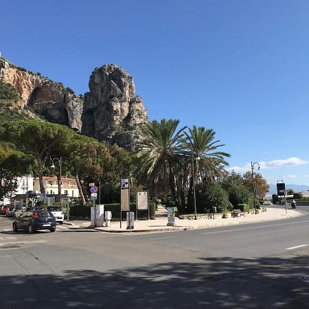 B E B Riviera Di Levante Terracina Exterior photo