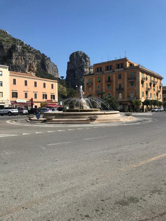 B E B Riviera Di Levante Terracina Exterior photo